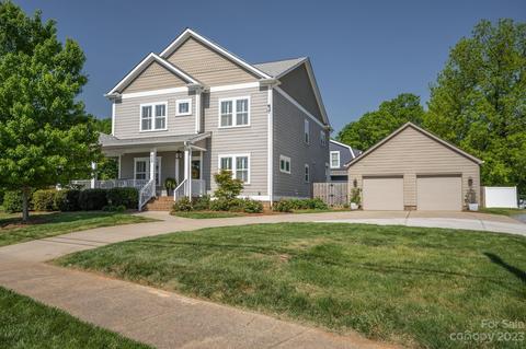 424 Potts St, Davidson, NC 28036