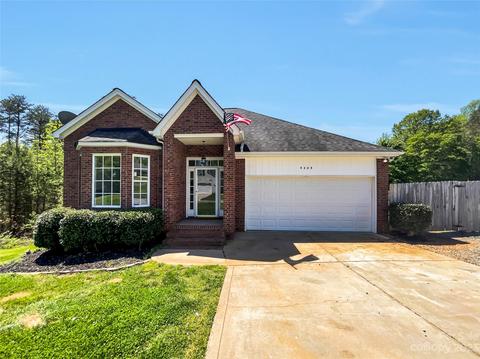 5324 Oaktree Dr, Gastonia, NC 28052
