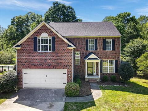 730 Moss Creek Dr, Matthews, NC 28105