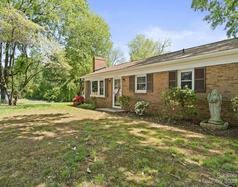 2515 3rd Nw Ave NW, Hickory, NC 28601 photo 4