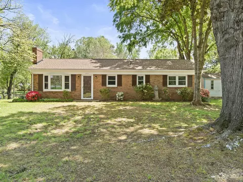 2515 3rd Nw Ave NW, Hickory, NC 28601 photo 3