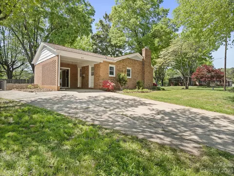 2515 3rd Nw Ave NW, Hickory, NC 28601 photo 5