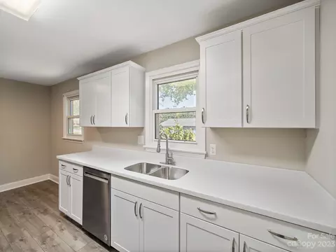 2515 3rd Nw Ave NW, Hickory, NC 28601 photo 12