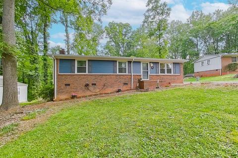 10200 Harbor Dr, Charlotte, NC 28214