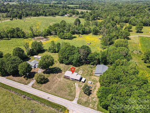 365 E Doc Garris Rd #1, Lancaster, SC 29720 photo 2