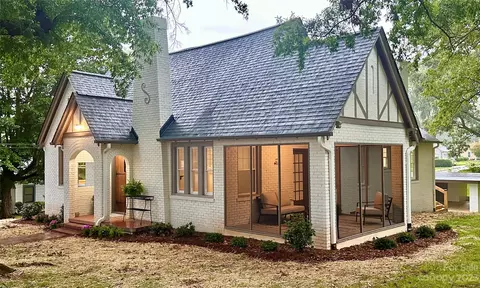 26 5th Nw Ave, Hickory, NC 28601