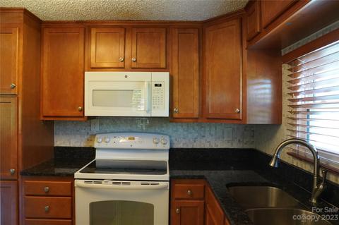 6722 Hickory Hill Dr, Trinity, NC 27370 photo 8