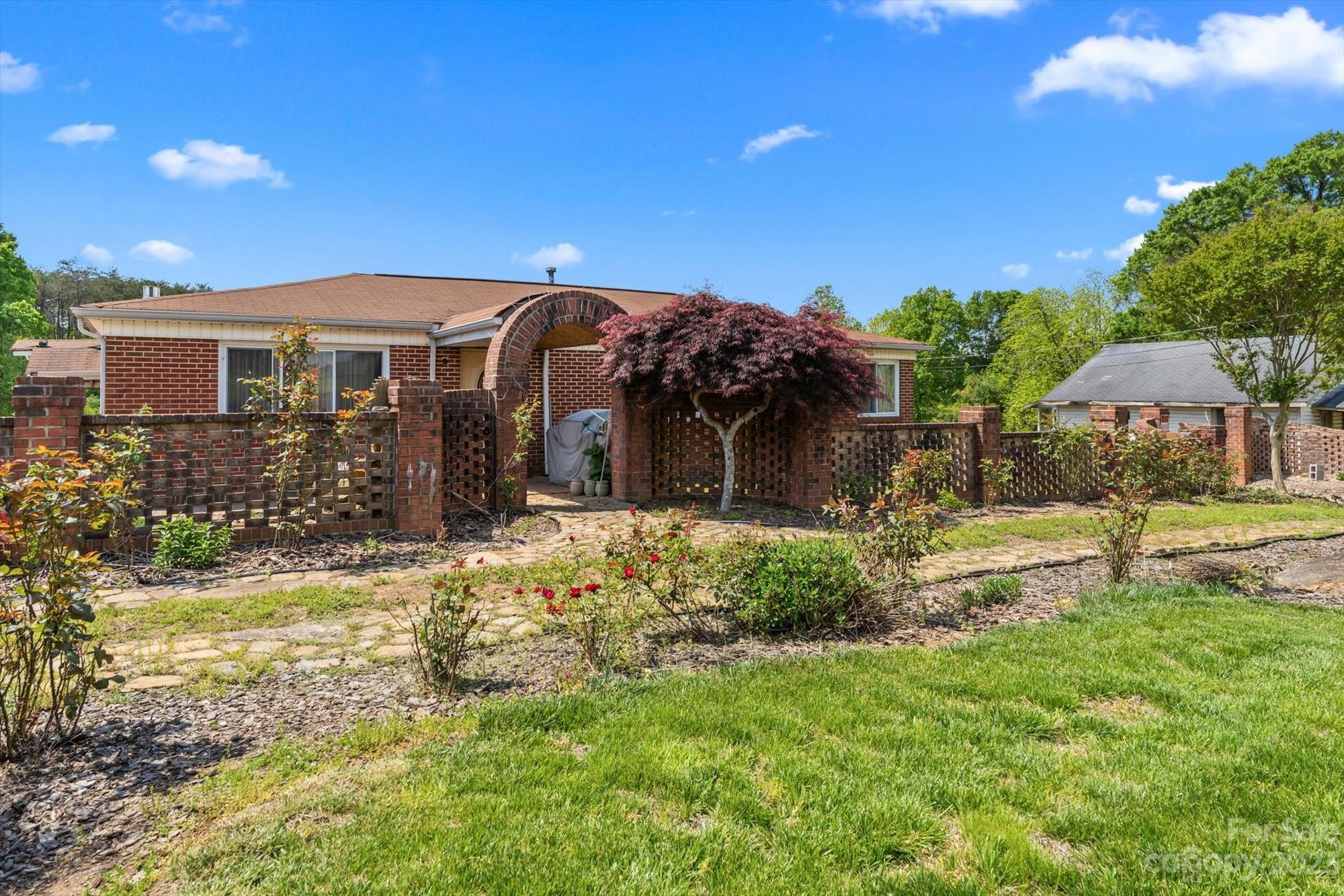 331 29th Avenue Nw Dr NW  