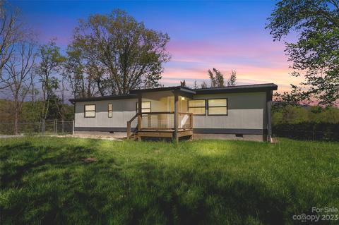 79 Church Rd, Fairview, NC 28730