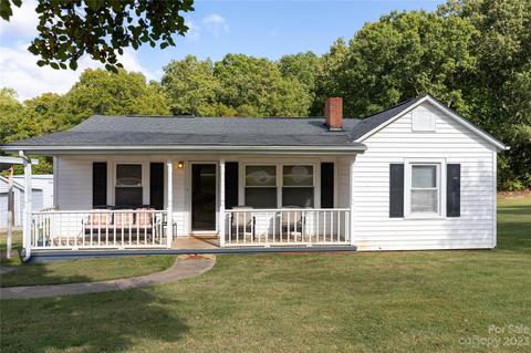 1304 Love Rd, Clover, SC 29710