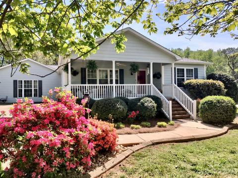 206 Sunset Dr, Locust, NC 28097