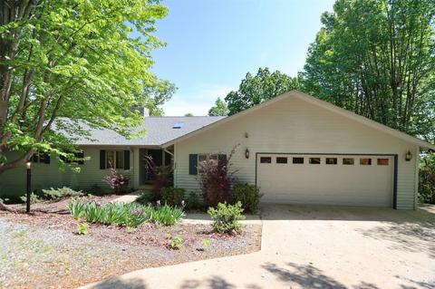 227 Blue Bird Rd, Lake Lure, NC 28746