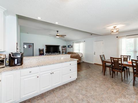 1050 Pinehaven Dr, Salisbury, NC 28146 photo 12