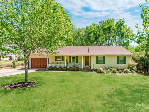705 Lampwick Ct, Gastonia, NC 28056