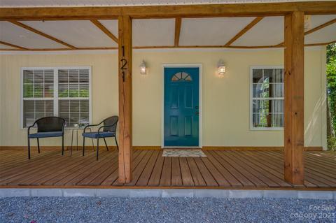 121 Mcdonald St, Tryon, NC 28782 photo 4
