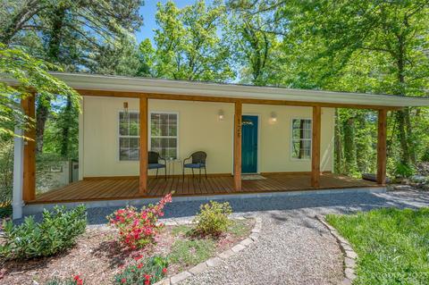 121 Mcdonald St, Tryon, NC 28782 photo 2
