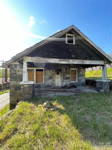 701 Conley Nw Pl NW, Lenoir, NC 28645