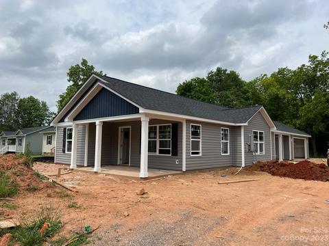 1626 S Center St, Hickory, NC 28602