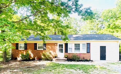 911 Taylor St, Wingate, NC 28174