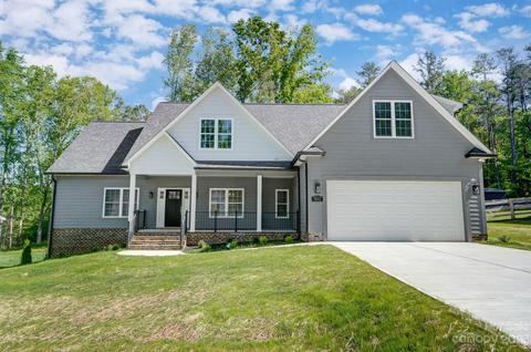 5012 Oconee Dr, Stanley, NC 28164