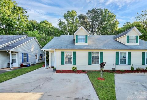 1056 Farm Pond Ln, Rock Hill, SC 29732
