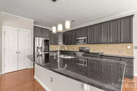 13310 Ashley Meadow Dr, Charlotte, NC 28213