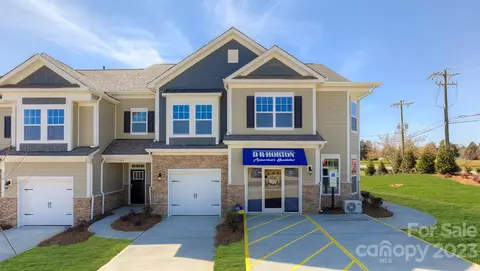 67 Cedar Hill Rd, Hendersonville, NC 28792