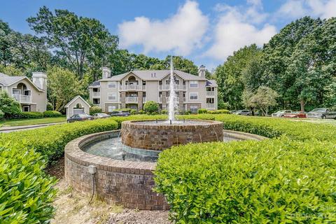 5011 Sharon Rd #R, Charlotte, NC 28210
