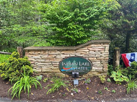 000 Tellico Ln, Lake Toxaway, NC 28747