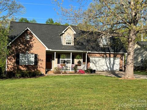 3342 Overbrook Dr, Conover, NC 28613