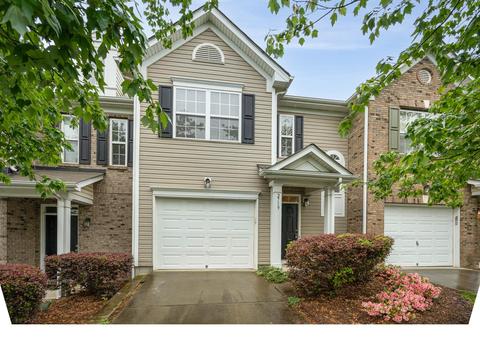 2719 Early Flight Dr, Charlotte, NC 28262