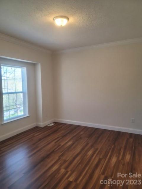 37 Hampton Hts, Canton, NC 28716 photo 7
