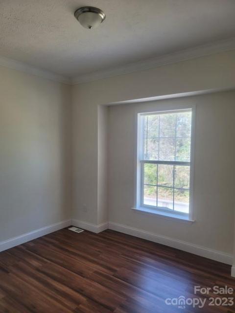 37 Hampton Hts, Canton, NC 28716 photo 12
