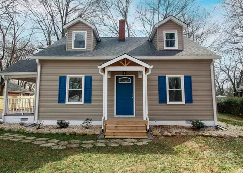 547 Walnut St, Mooresville, NC 28115