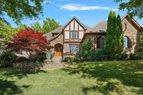 17002 Ashton Oaks Dr, Charlotte, NC 28278
