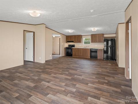 390 Carpenter Rd, Spruce Pine, NC 28777 photo 4