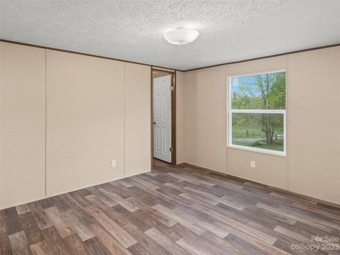 390 Carpenter Rd, Spruce Pine, NC 28777 photo 6