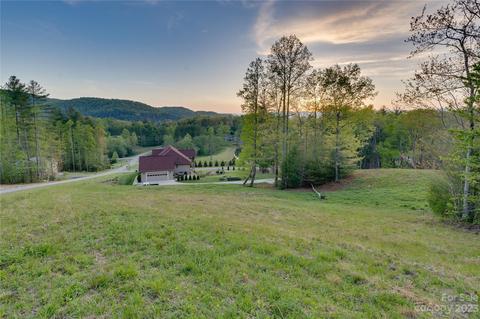 305 Crystal Heights Dr #26/27, Hendersonville, NC 28739