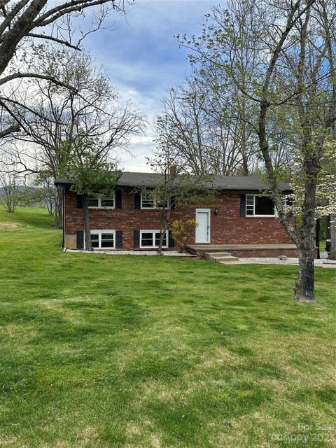 325 Hidden Valley Cir, Canton, NC 28716