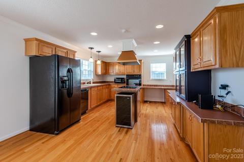 304 Hershell Ln, Canton, NC 28716 photo 13