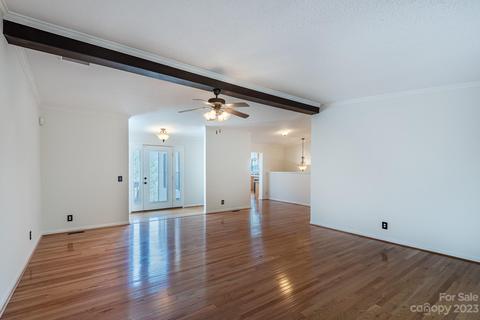 304 Hershell Ln, Canton, NC 28716 photo 2