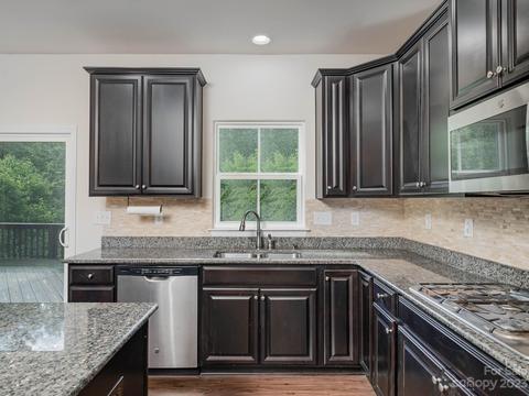 7524 W Berkeley Rd, Denver, NC 28037 photo 3