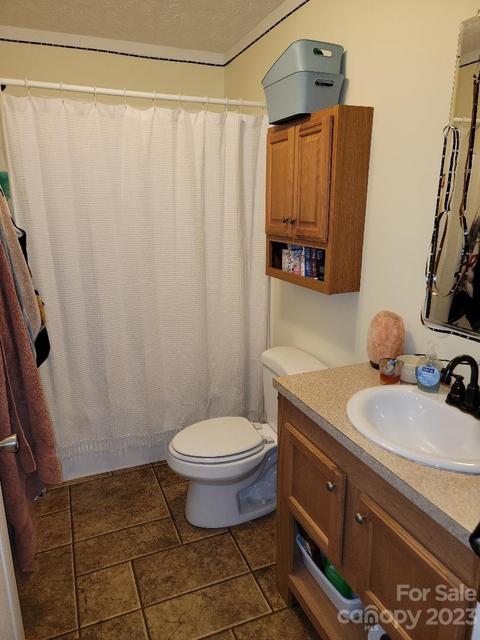 2 Metas Ln, Candler, NC 28715 photo 35