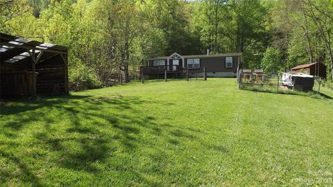 2 Metas Ln, Candler, NC 28715