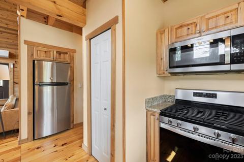 2023 Turnpike Rd, Marshall, NC 28753 photo 21