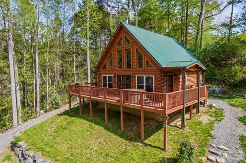 2023 Turnpike Rd, Marshall, NC 28753 photo 3