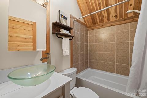 2023 Turnpike Rd, Marshall, NC 28753 photo 32