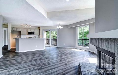 8179 Cedar Glen Dr, Charlotte, NC 28212