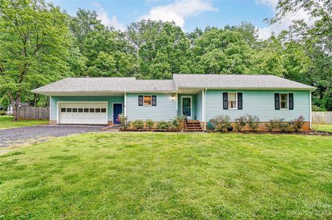 15501 Walnut Cove Dr, Mint Hill, NC 28227