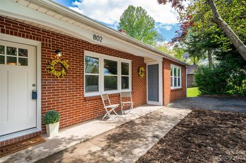 802 N Canton Rd, Canton, NC 28716